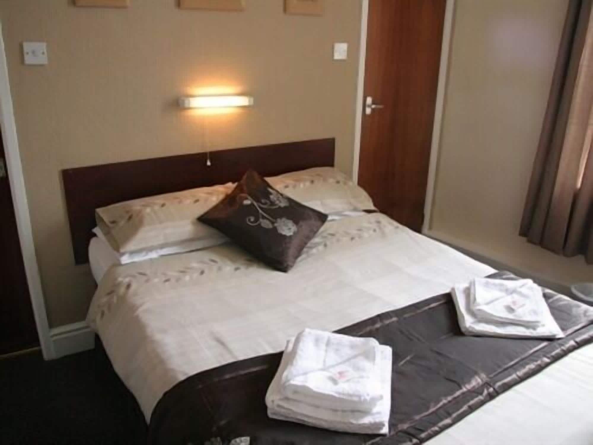 New Promenade Hotel Μπλάκπουλ Εξωτερικό φωτογραφία