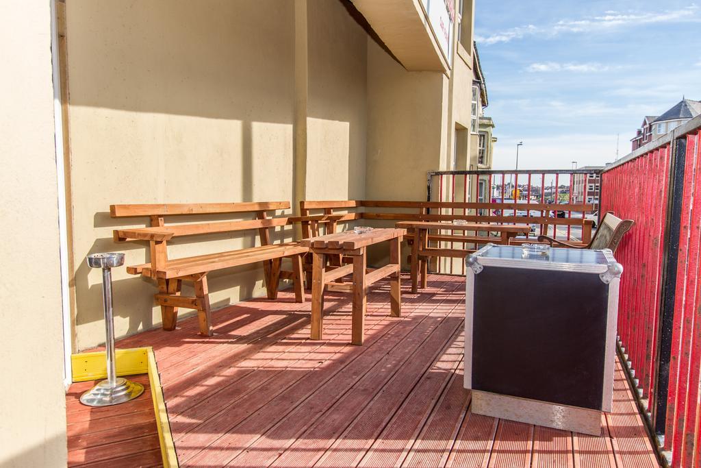 New Promenade Hotel Μπλάκπουλ Εξωτερικό φωτογραφία
